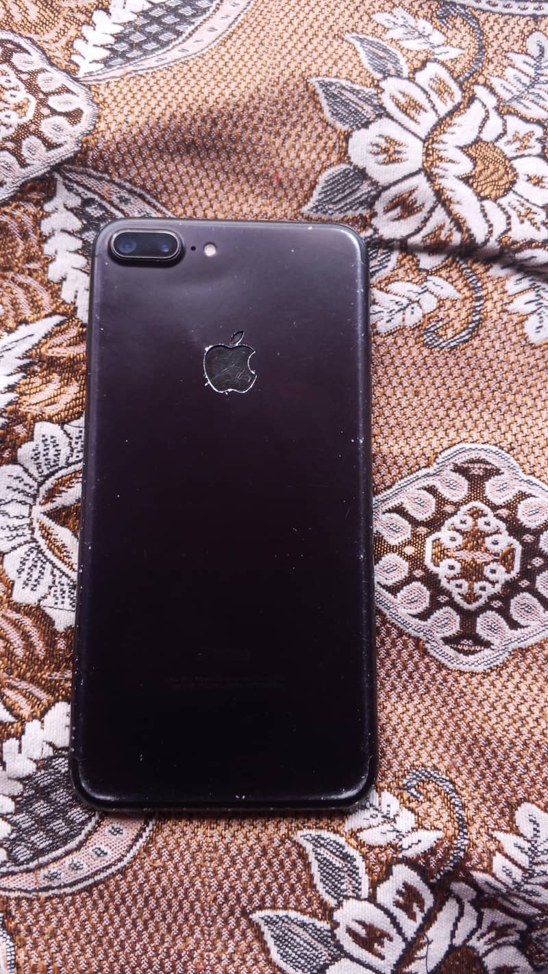 Apple iPhone 7 Plus 4