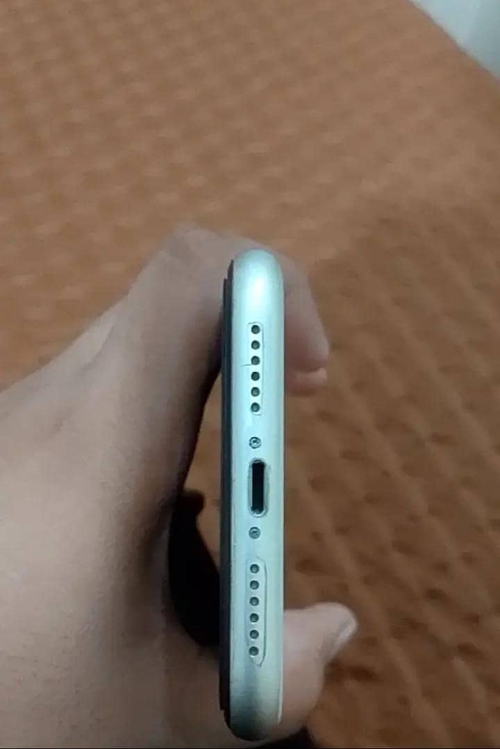 Apple iPhone 11 2