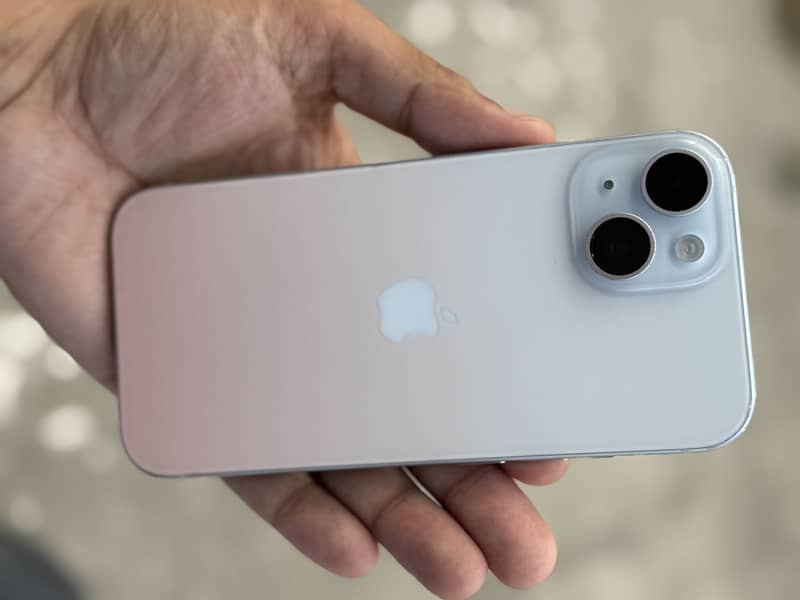 Apple iPhone 15 2