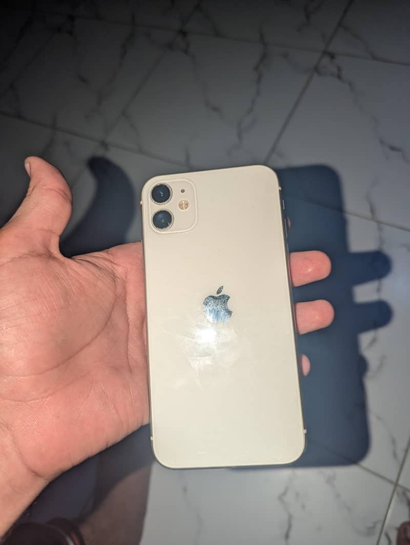 Apple iPhone 11 0