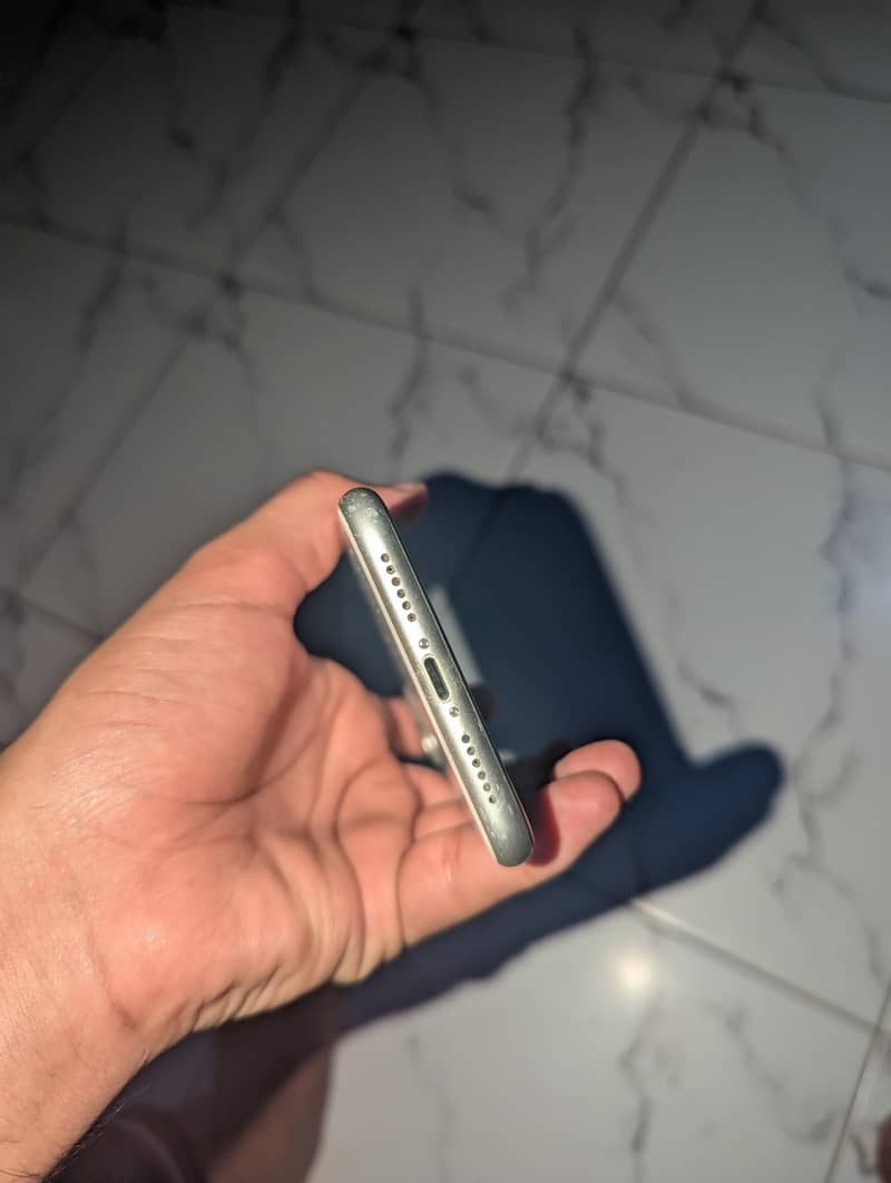 Apple iPhone 11 1