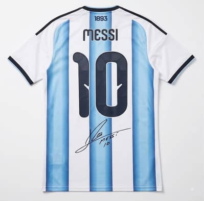 Messi sign shirt