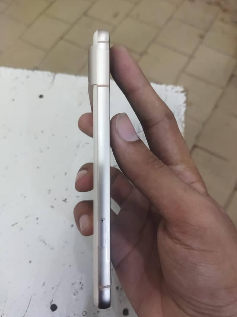 Google Pixel 8 3