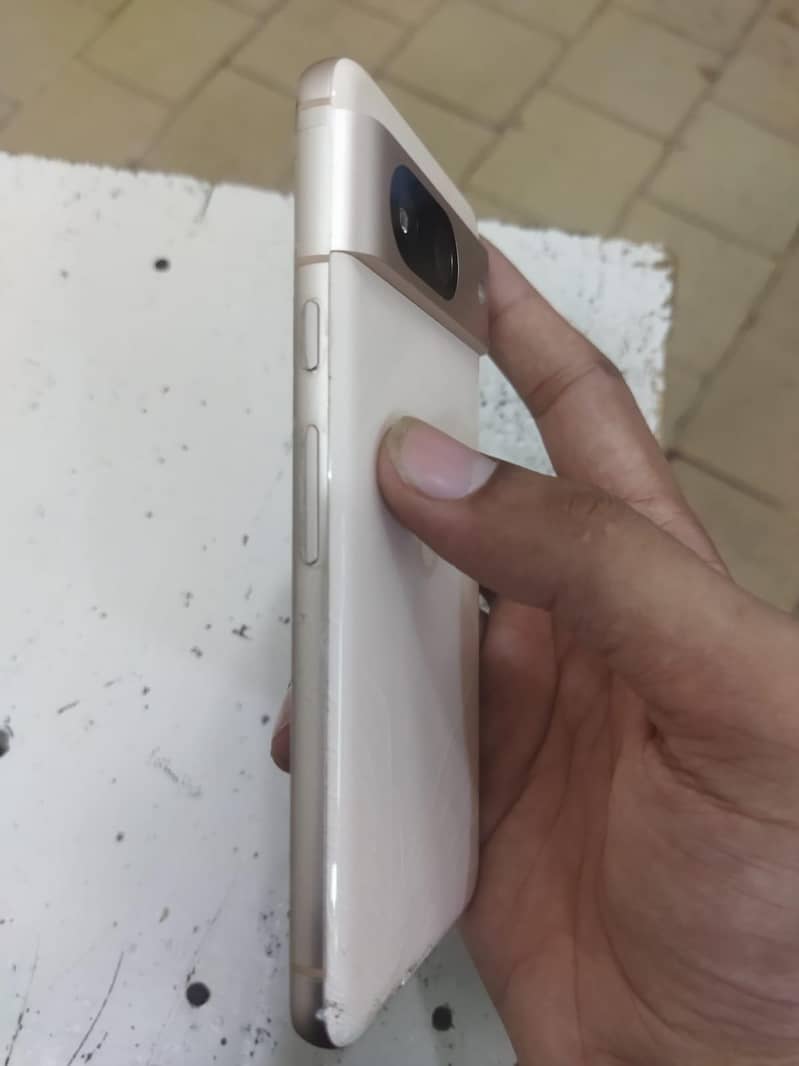 Google Pixel 8 5