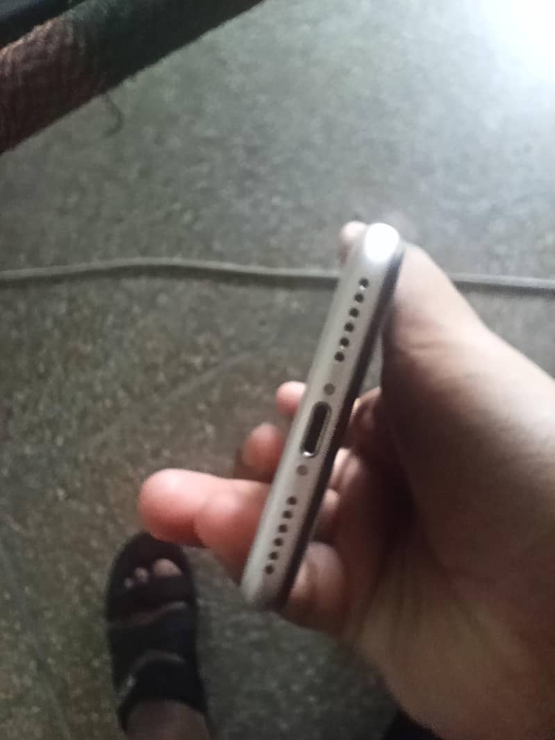 Apple iPhone SE 3 1