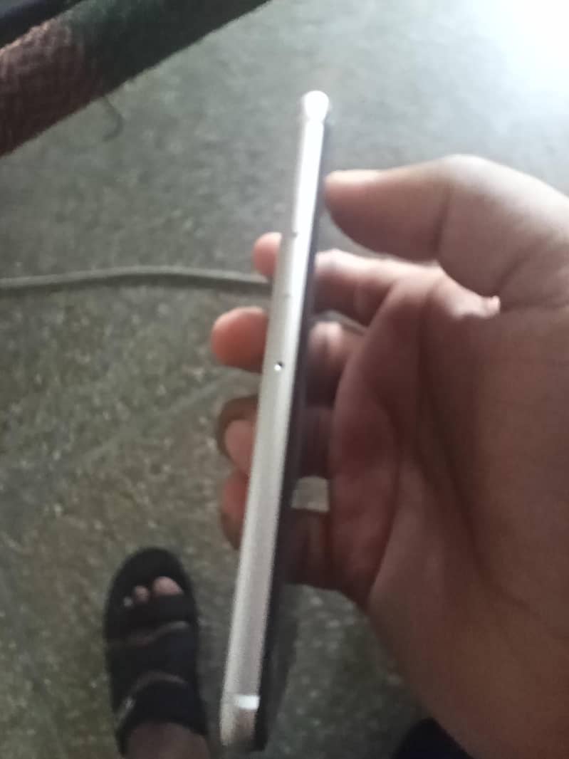 Apple iPhone SE 3 3
