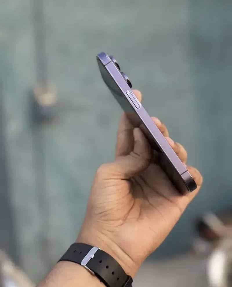 Apple iPhone 14 Pro 3