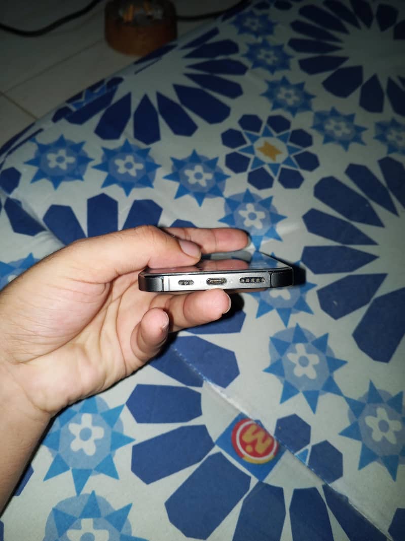Apple iPhone 13 Pro 0