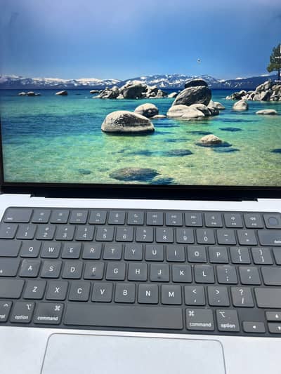 MacBook Pro M3 Chip - 8GB / 512GB - Never Repaired (100% OK)