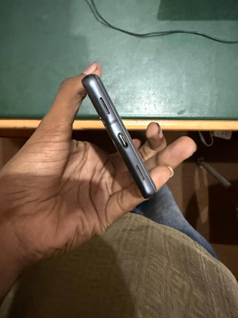 Google Pixel 7a 5