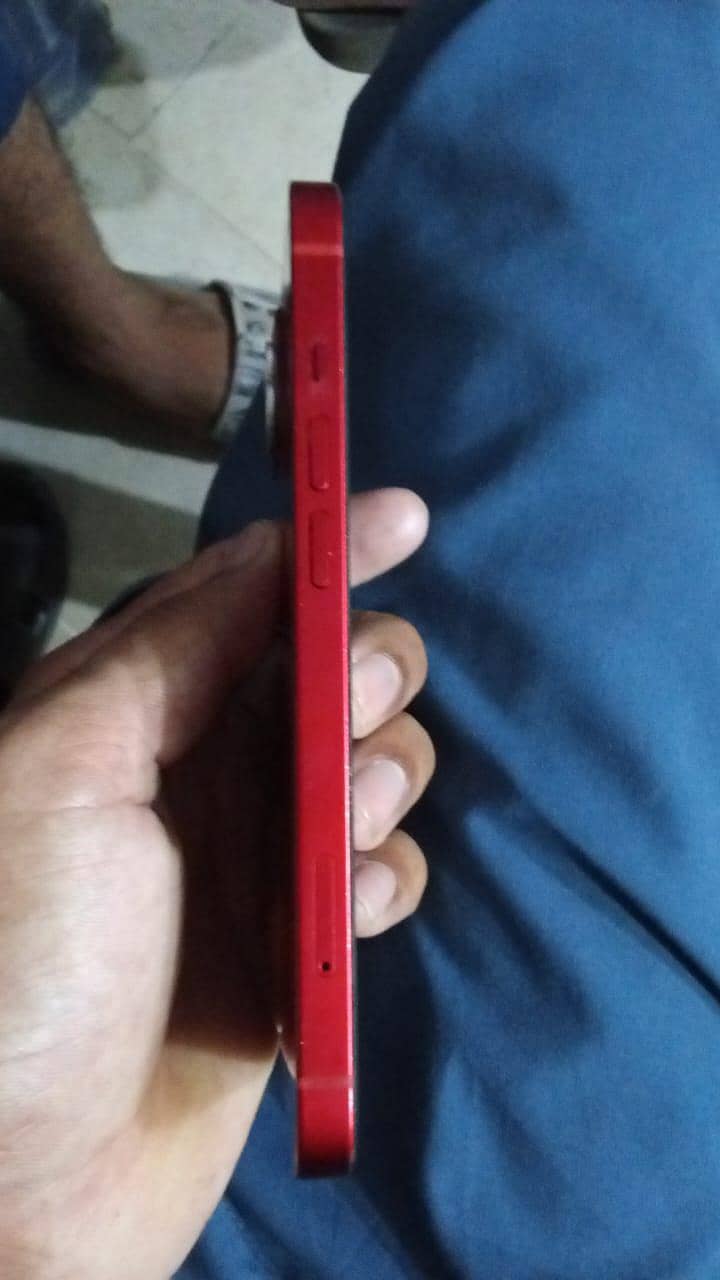 Apple iPhone 13 1