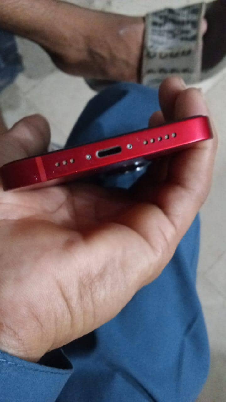 Apple iPhone 13 3