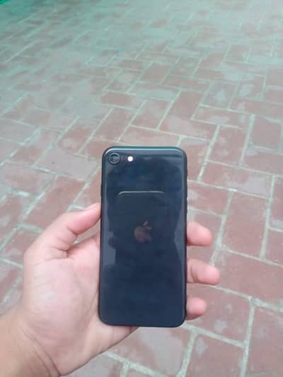 Apple iPhone SE