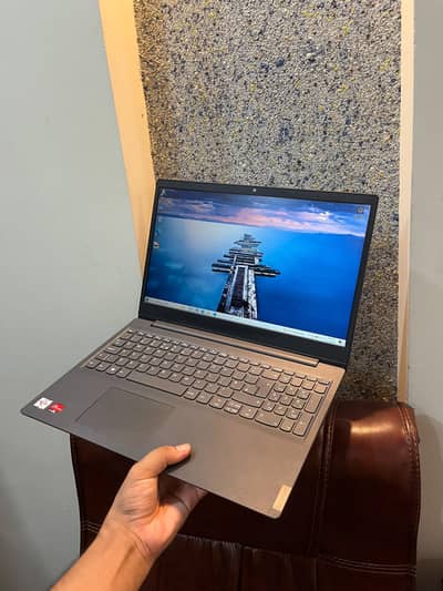 laptop Lenovo V15 AMD athlon silver  2gb graphic card Fix price