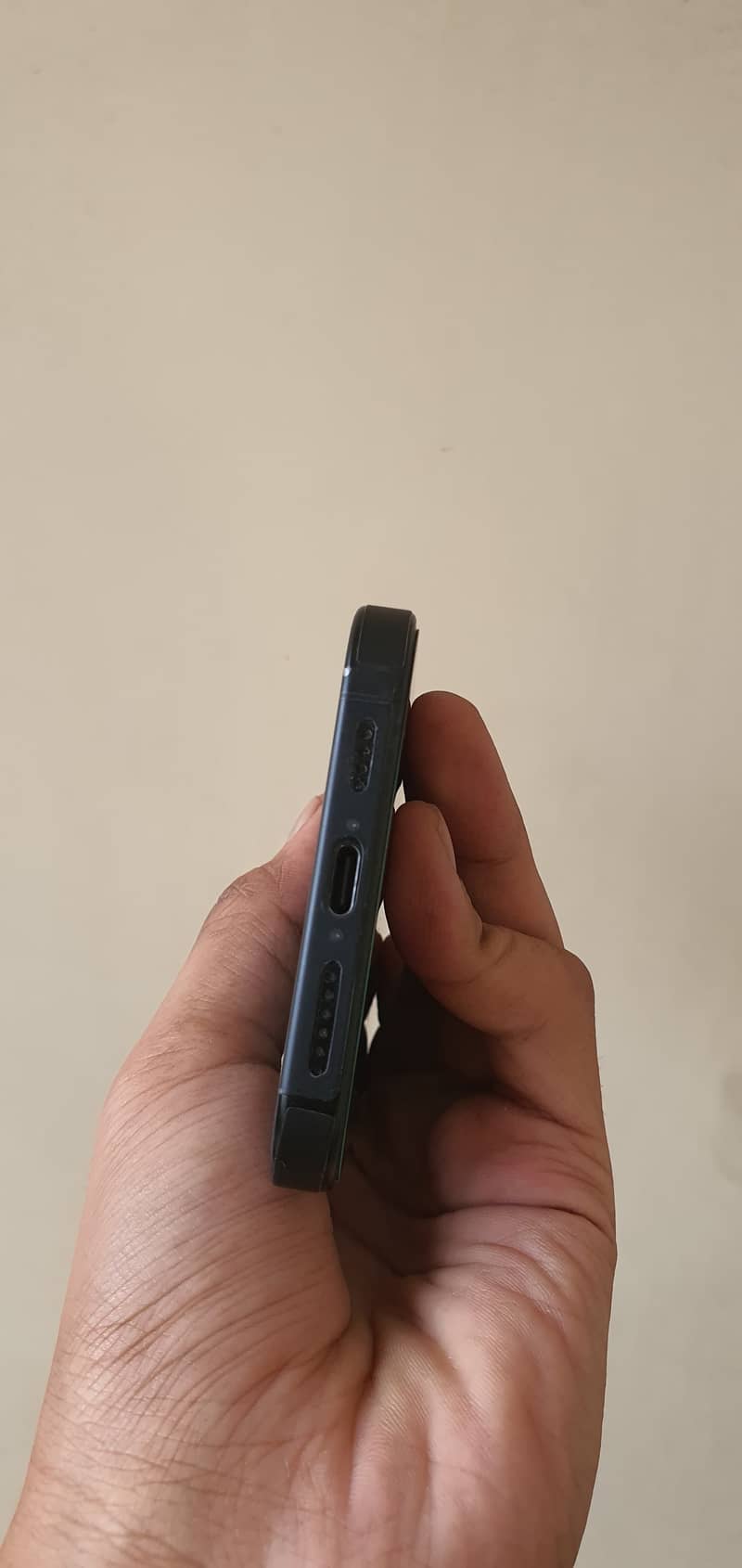Apple iPhone 16 Pro Max 4