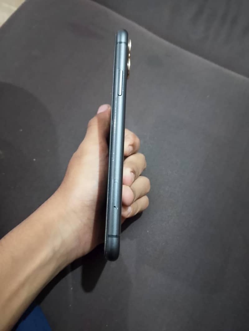 Apple iPhone 11 2
