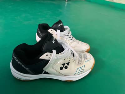 yonex badminton shoes 410w