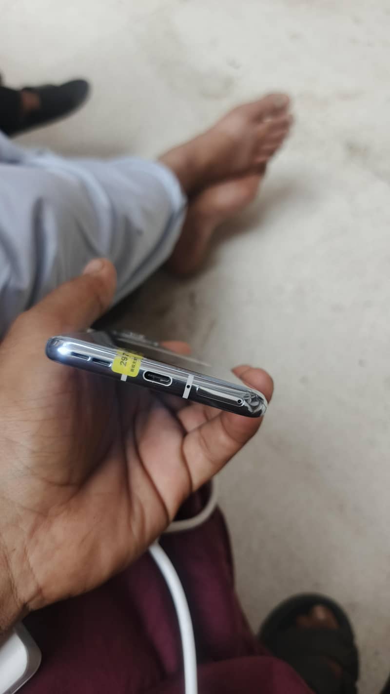 One Plus 9 Pro 5G 3