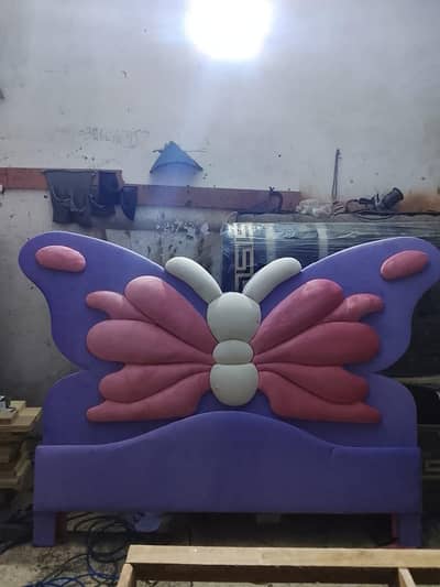 butterfly wala bed . . nisi b color Mt tyra krwaa ssakty hy. . . .
