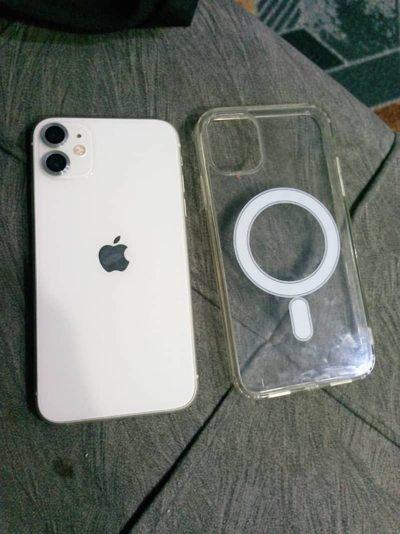 Apple iPhone 11 4