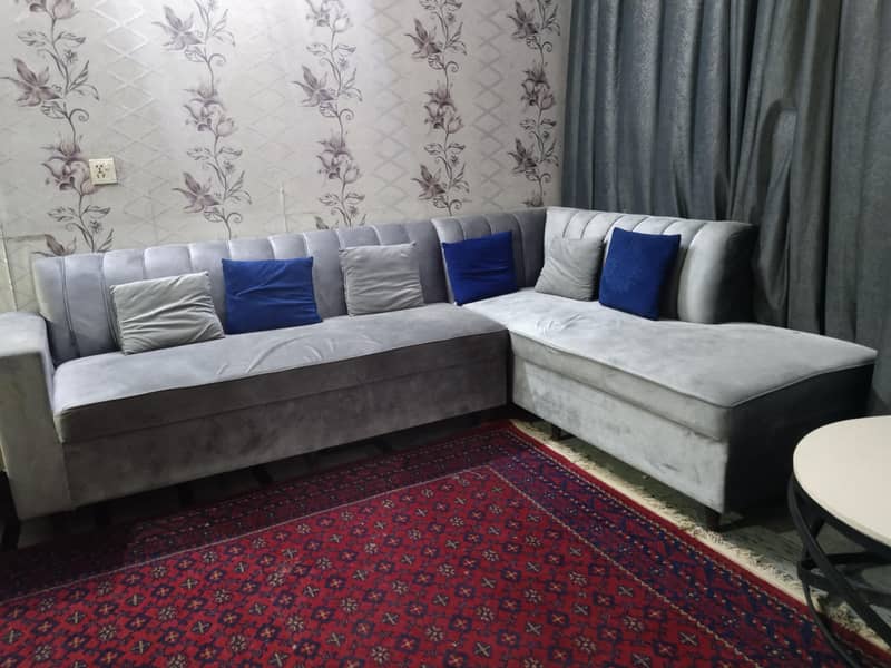 L shape sofa almost new 0