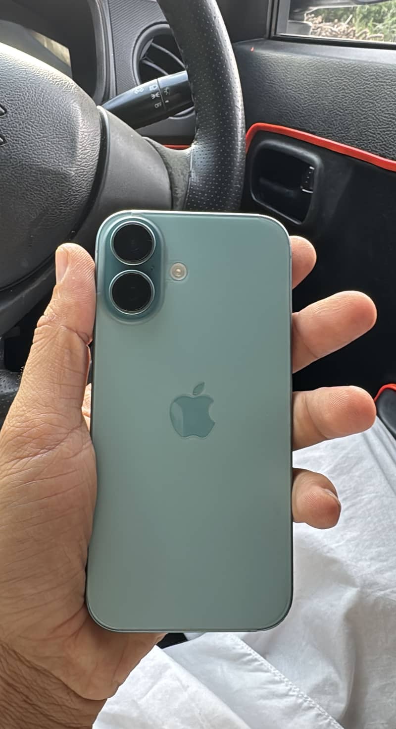 Apple iPhone 16 Plus 4