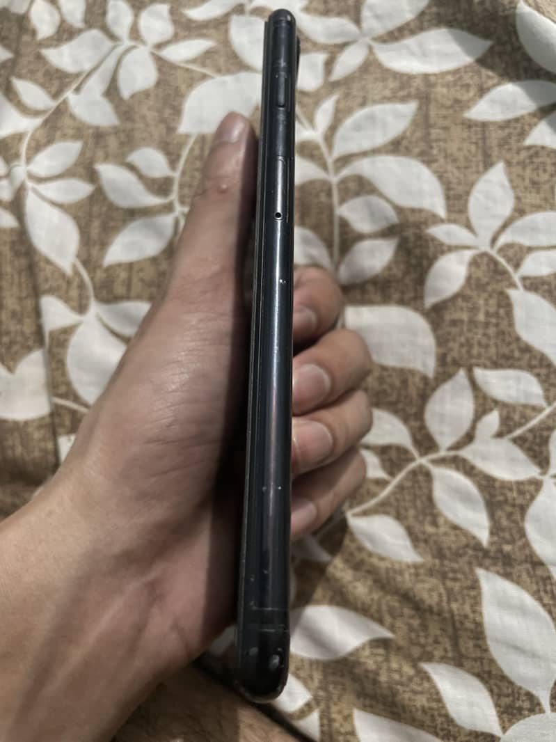 Apple iPhone 7 Plus 3