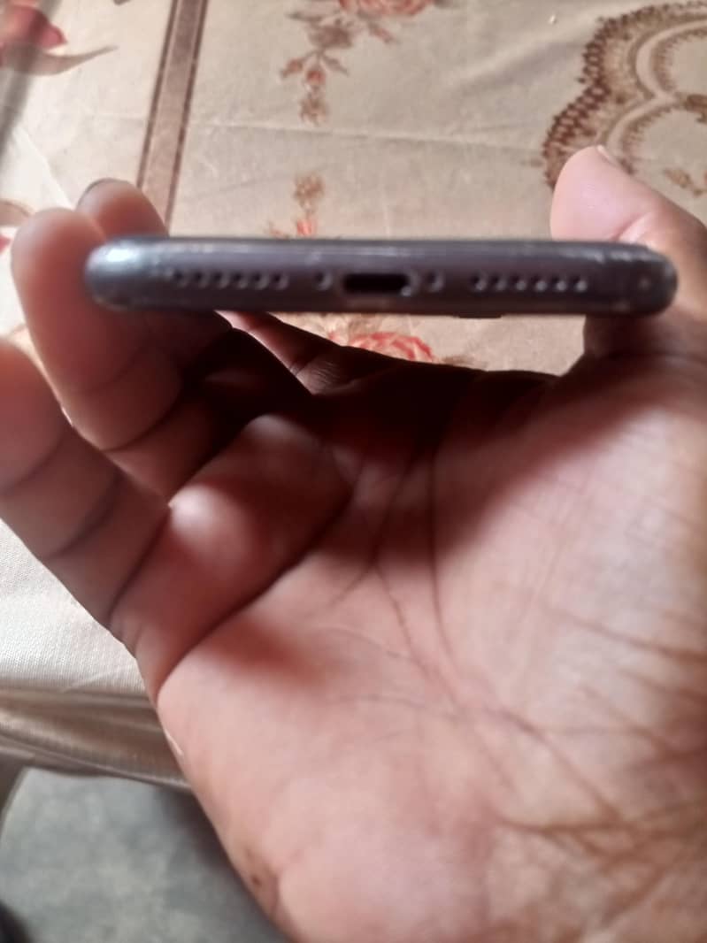 Apple iPhone 11 2