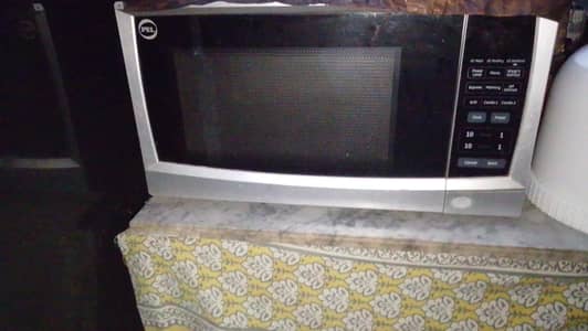 microwave oven
