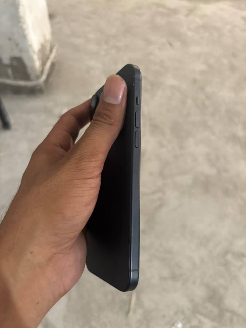 Apple iPhone 15 plus 3