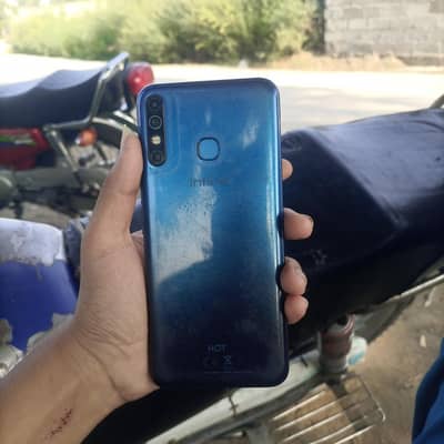 Infinix Hot 8