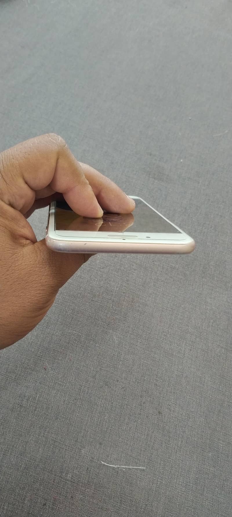 Apple iPhone 7 Plus 0
