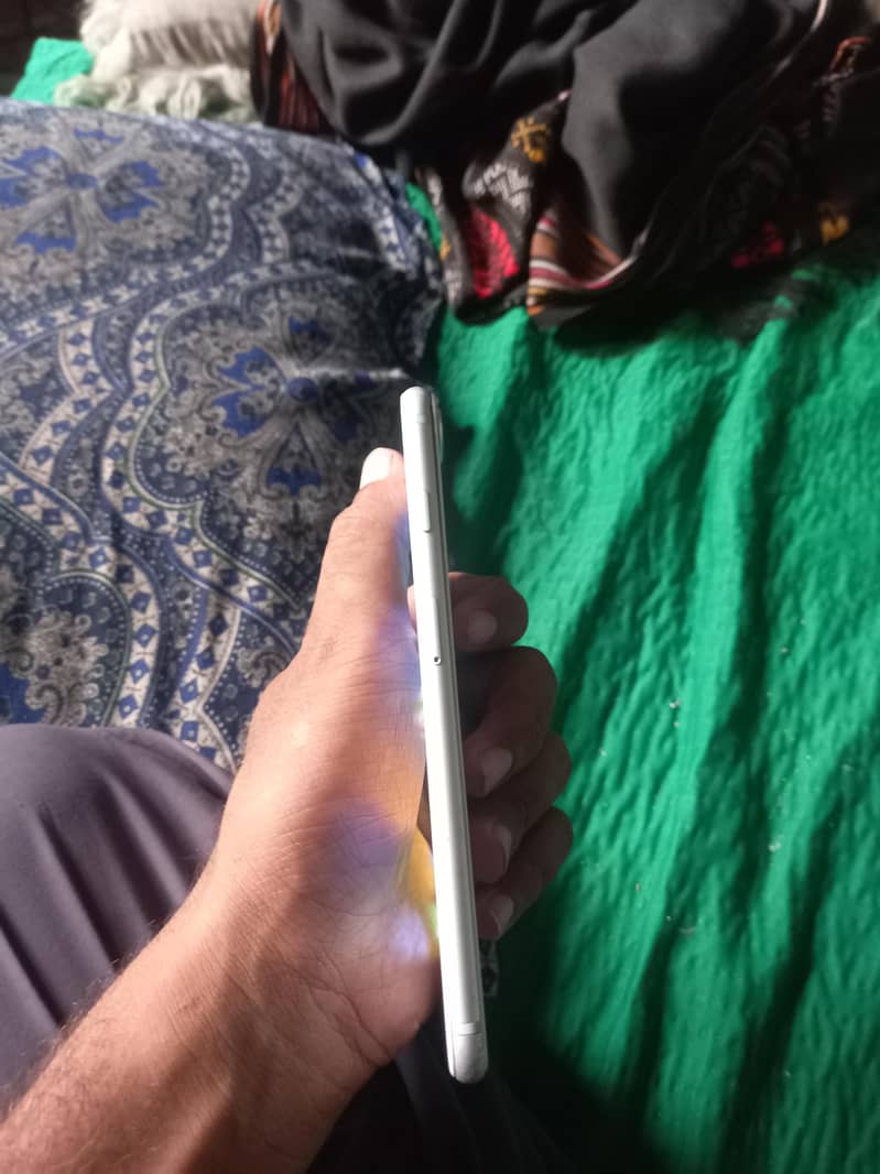 Iphone 8plus pta ok 2