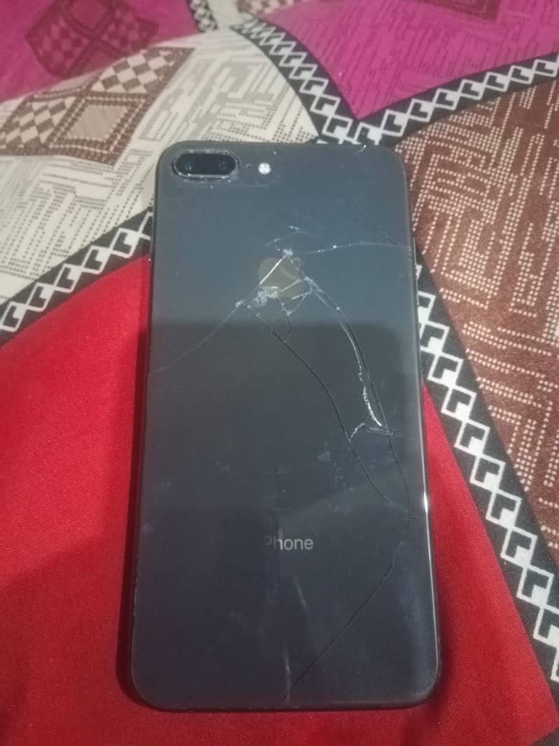 Apple iPhone 8 Plus JV 1