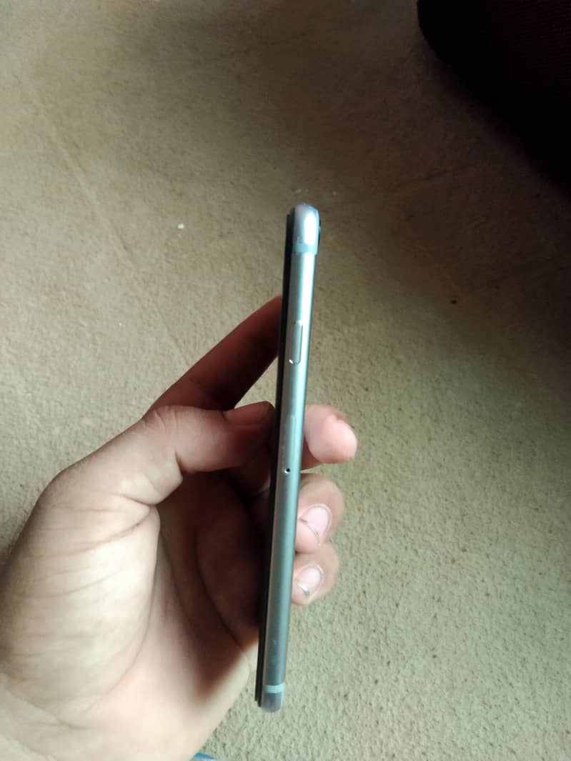 Apple iPhone 6S 3