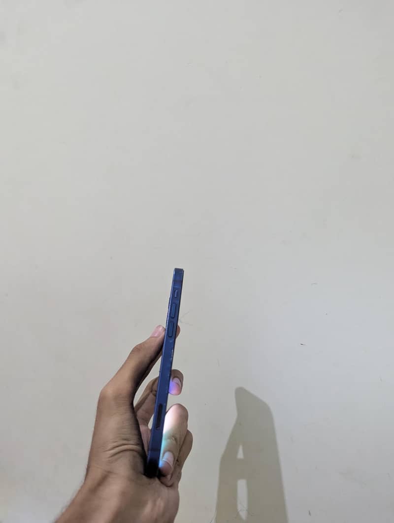 Apple iPhone 12 3