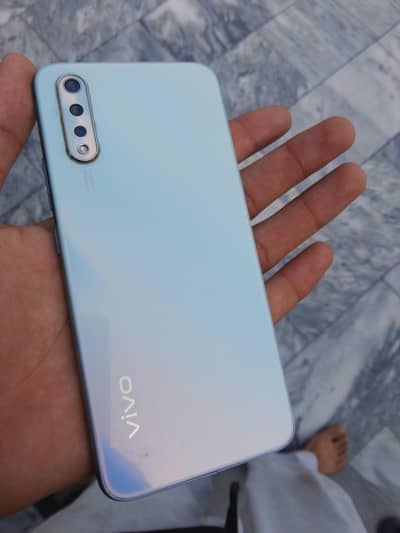 Vivo S1