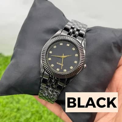 Men's quatar watch stainlesssteel chain strap white black