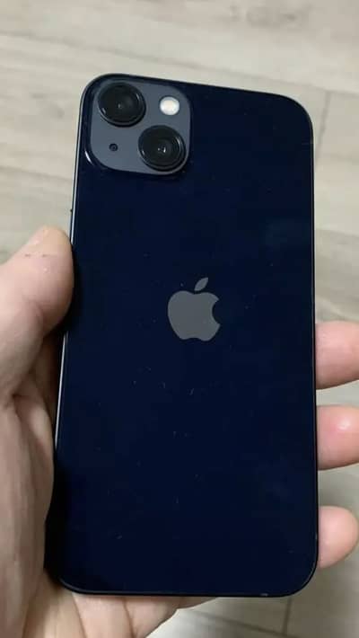 Apple iPhone 13