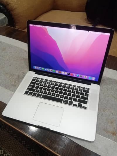 MacBook pro 2015 i7 15 inch 16gb ram 512gb 1.5gb graphics card