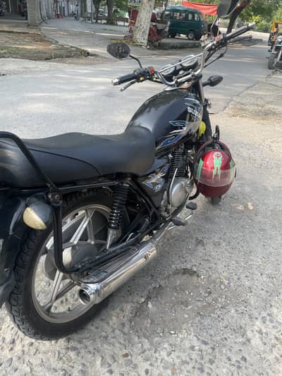 Suzuki GS 150 SE 2016