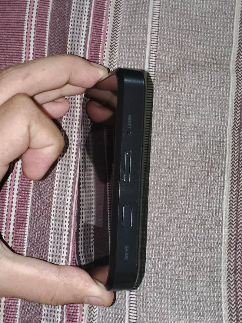 Sharp Aquas Wifi  Sim Device 3