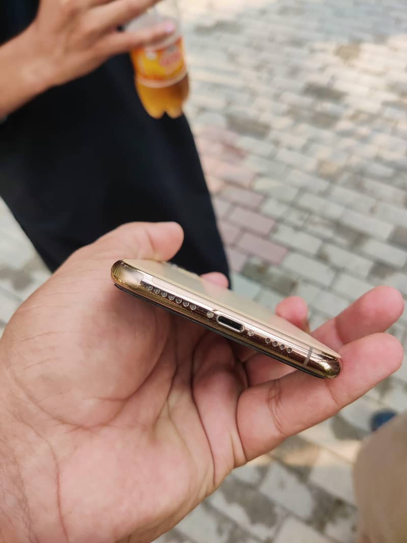 iPhone 11 pro max 2