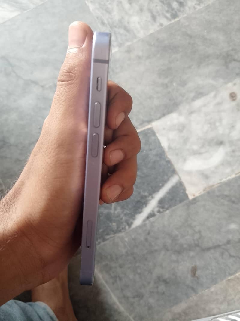 Apple iPhone 12 mini 3