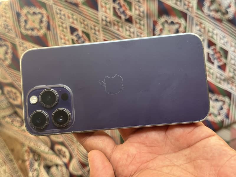 Apple iPhone 14 Pro Max 4