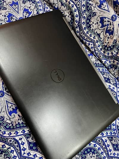 Dell latitude core i5  4 generation 8gb ram 128gb ssd