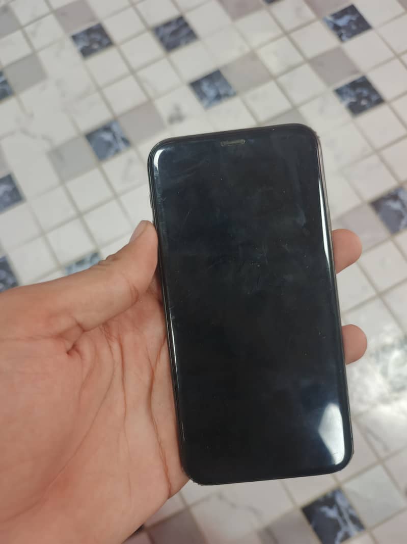 Apple iPhone 11 Pro 3