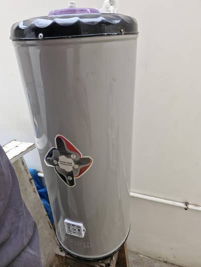 Semi Instant Electric Geyser For Sale.