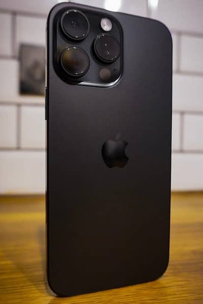 iphone 16 pro max. 512GB cable adopter