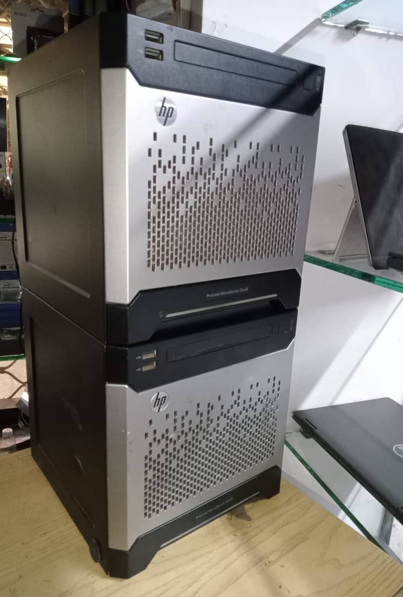 HPE Protiant Microserver laptops 1